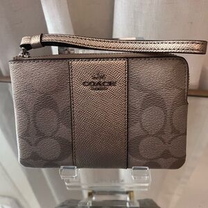 Coach Gold Wristler